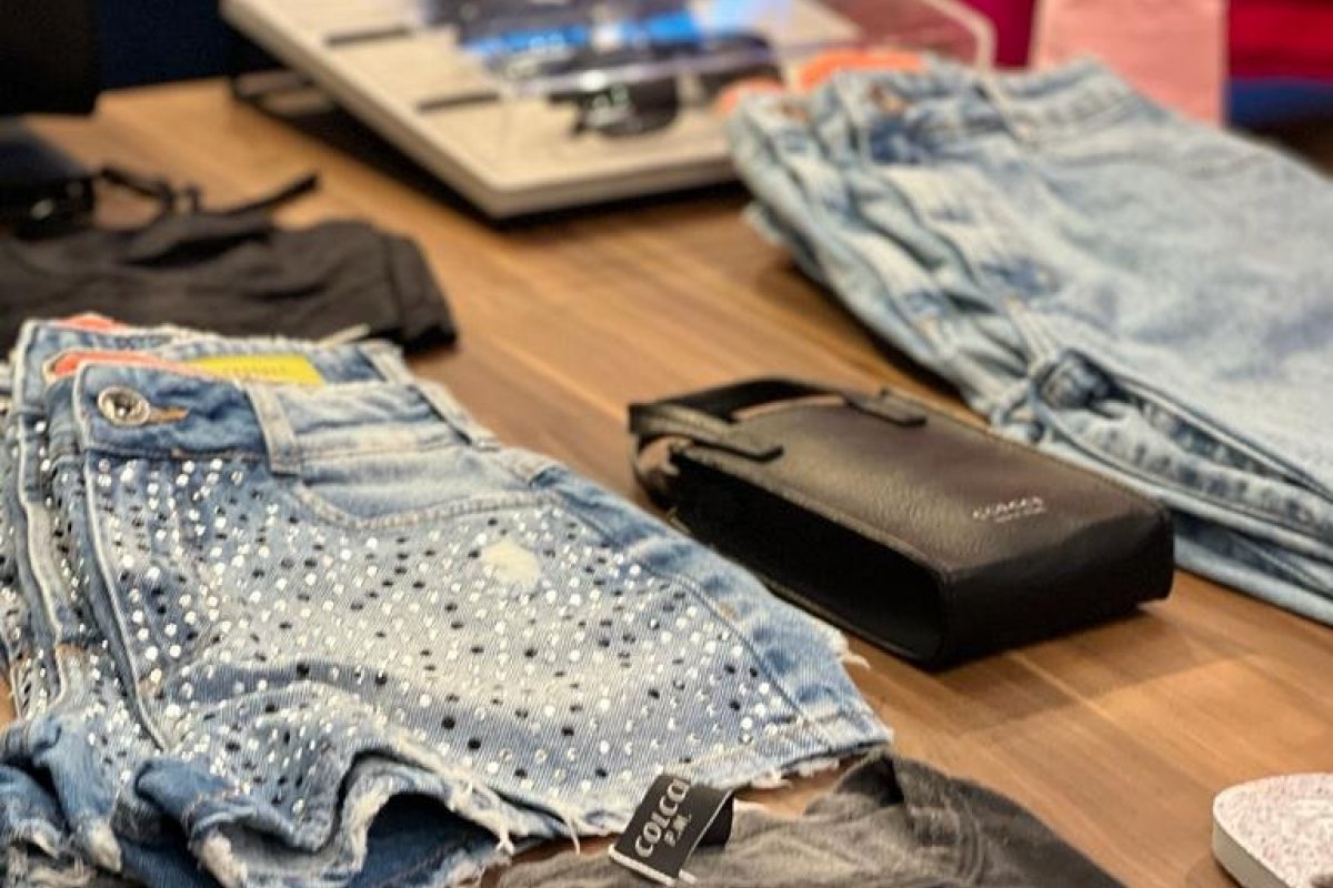 Desconto e Solidariedade: jeans usado vale R$ 100,00 na Colcci!