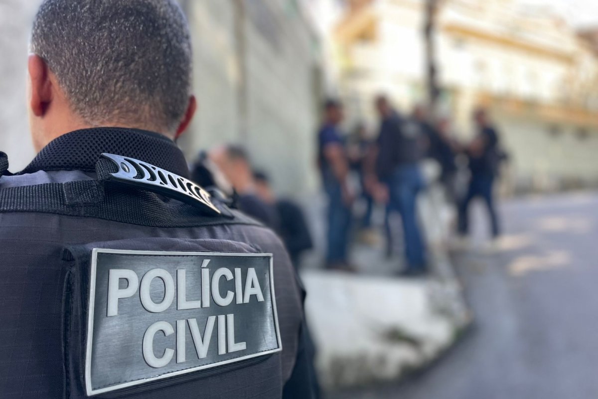 Policial aposentado é preso por ameaça e agressão contra ex-companheira