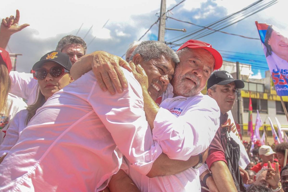 Jerônimo diz que prioridades em eventual mandato serão erradicar fome e gerar emprego