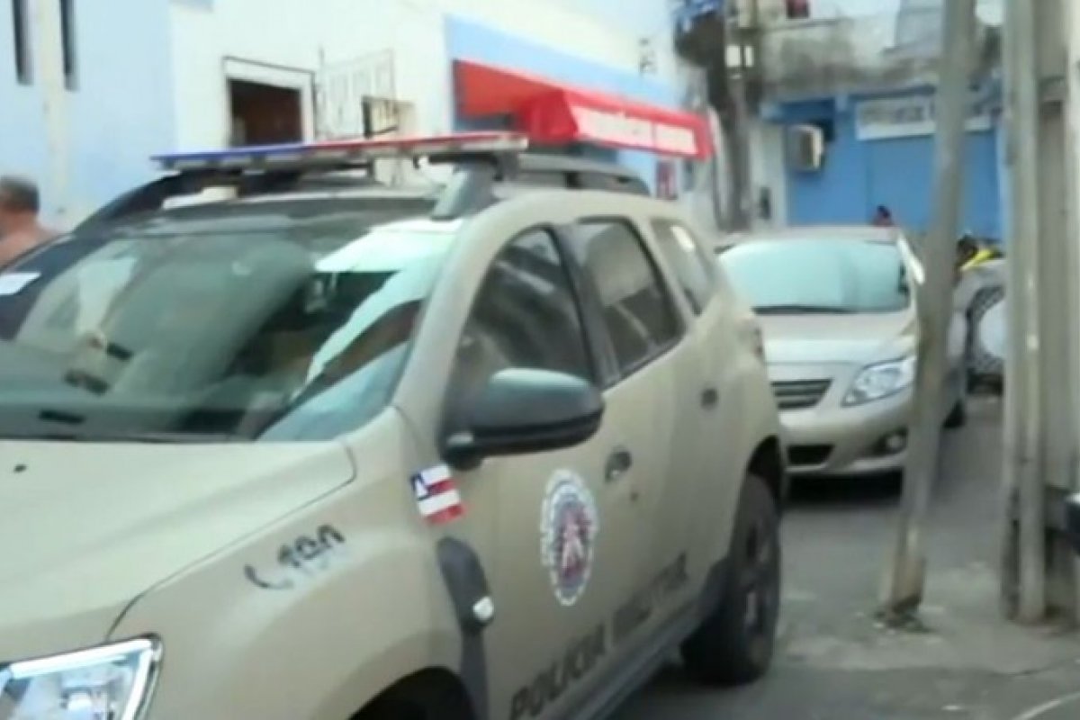 Mulher é baleada na porta de casa em Salvador; ela não corre risco de morte