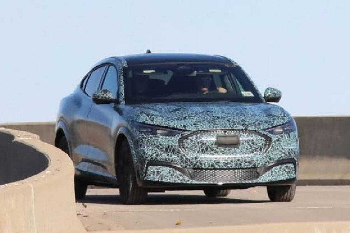 Ford apresenta “SUV do Mustang” neste domingo