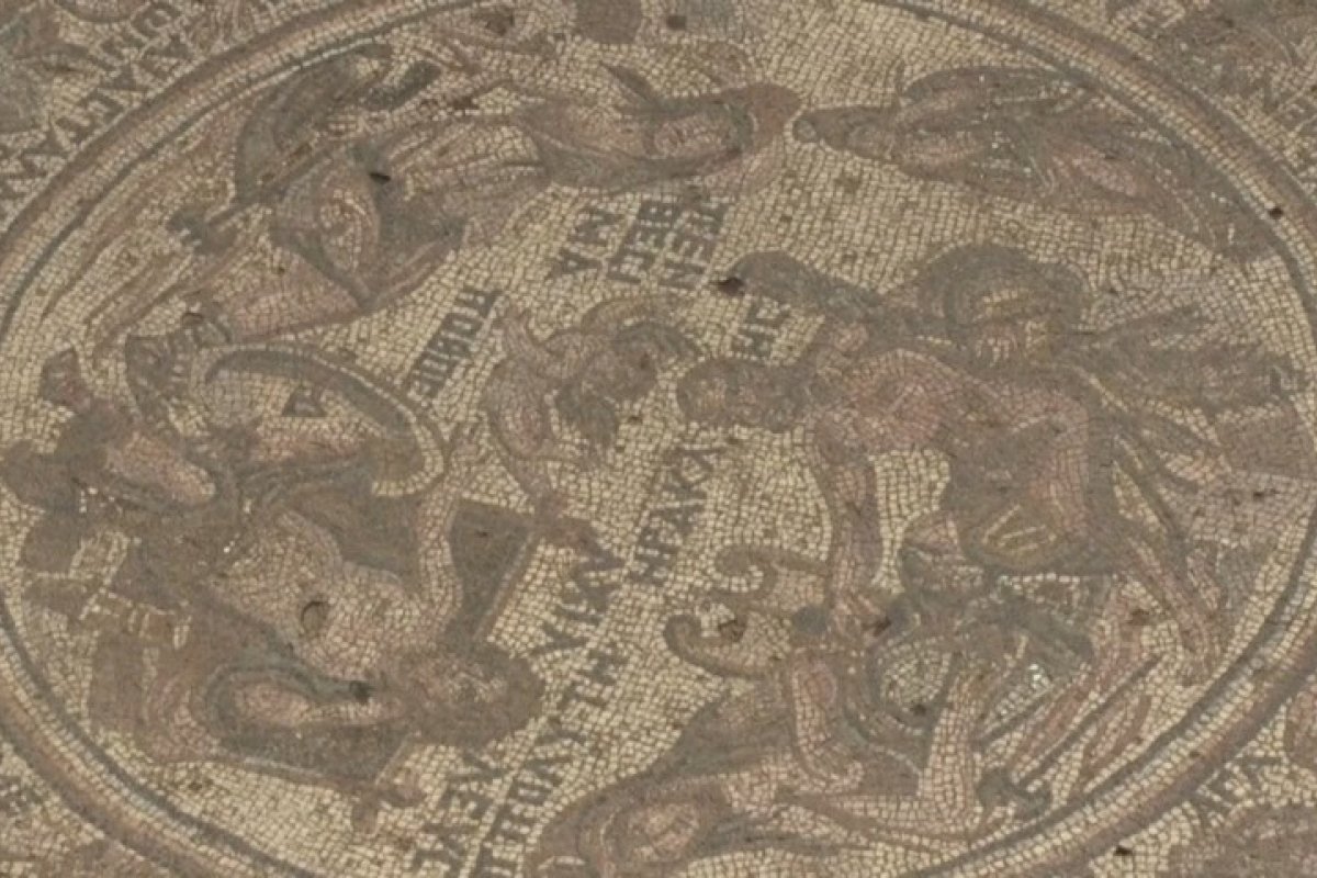 Mosaico romano de mais de 1.600 anos é descoberto na Síria