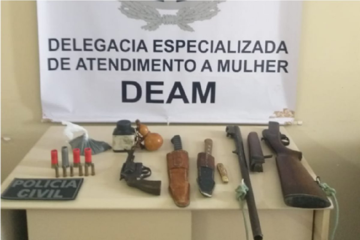Juazeiro: armas e munições são apreendidas na casa de suspeito de agressão
