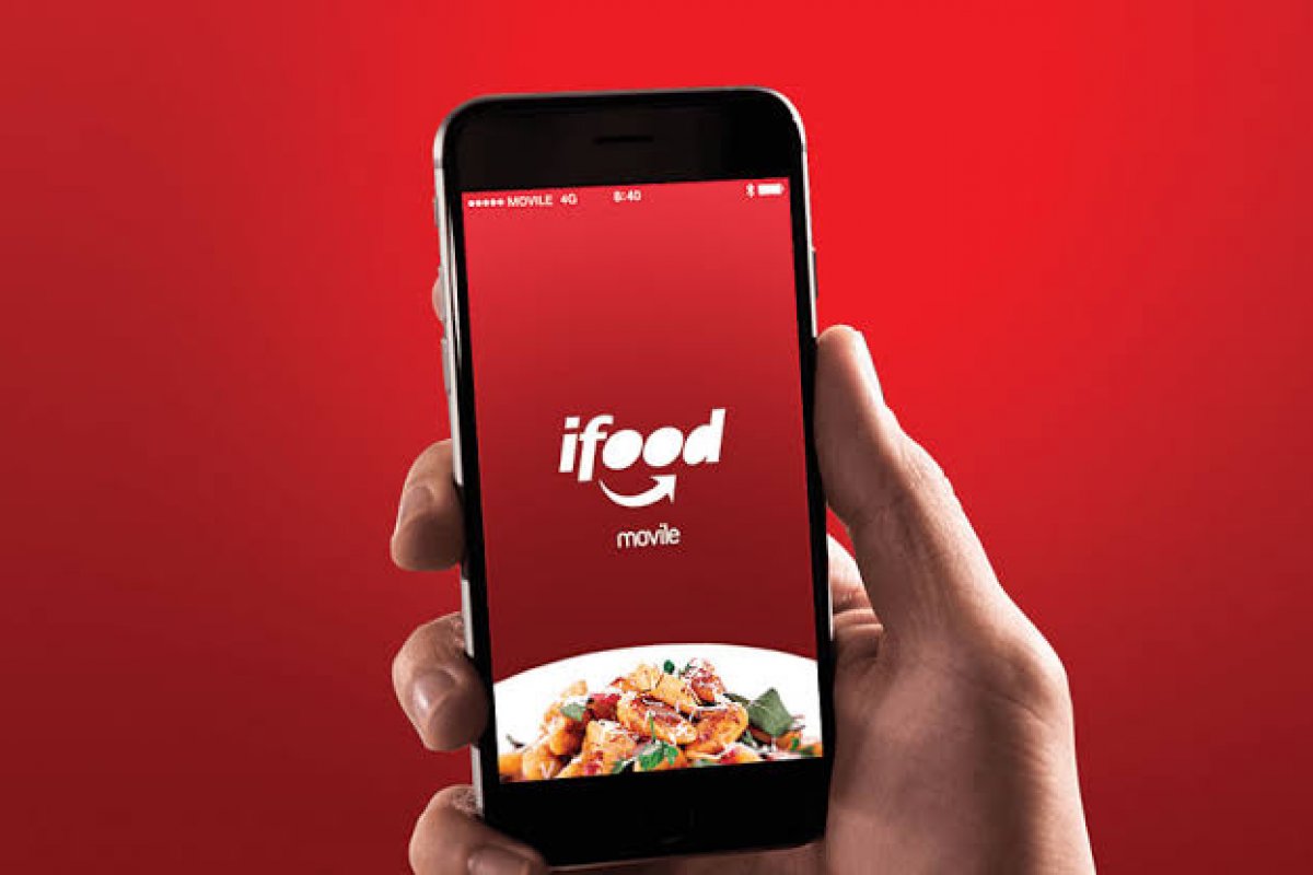 Prato pedido pelo iFood fica em média 17,5% mais caro do que em um restaurante