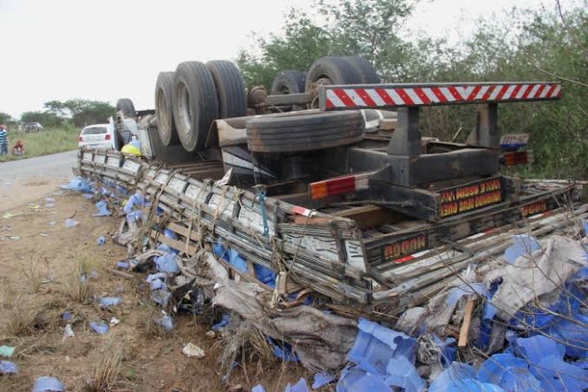 Acidente no município de Serrinha deixa uma vítima fatal e dois feridos