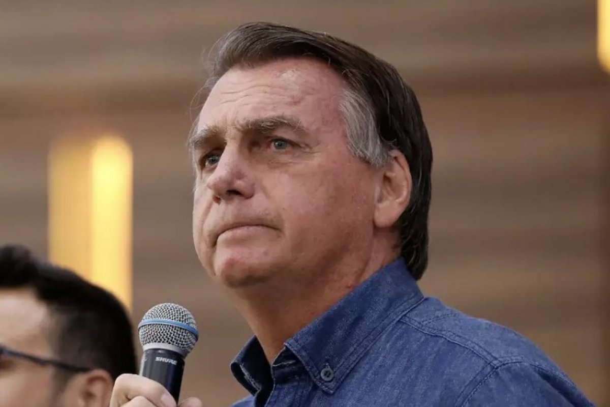 Bolsonaro se desculpa por ter dito que vacina contra Covid-19 transformava pessoas em jacaré