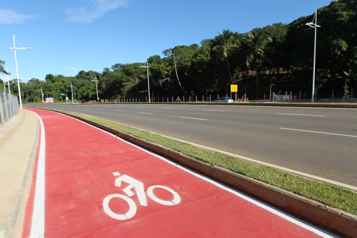 Tráfego para ônibus é alterado na BR-324 por causa das obras