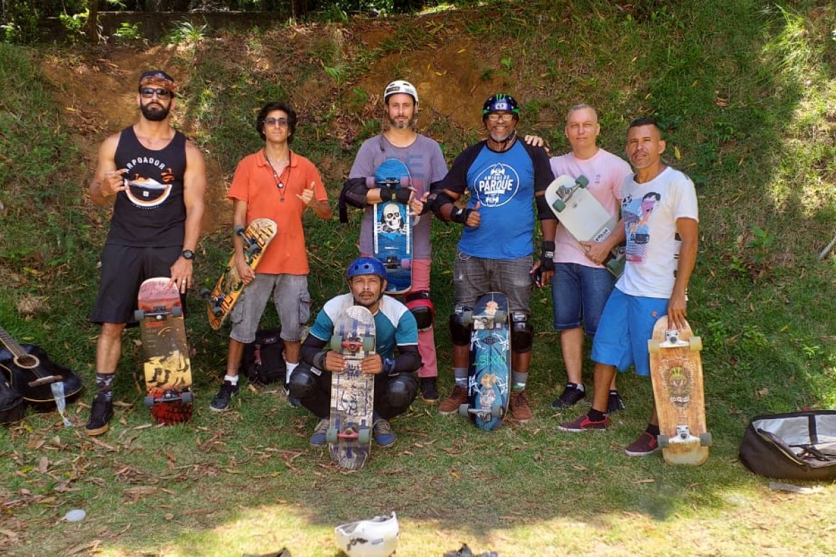 Praticantes de skate desenvolvem o esporte na capital baiana