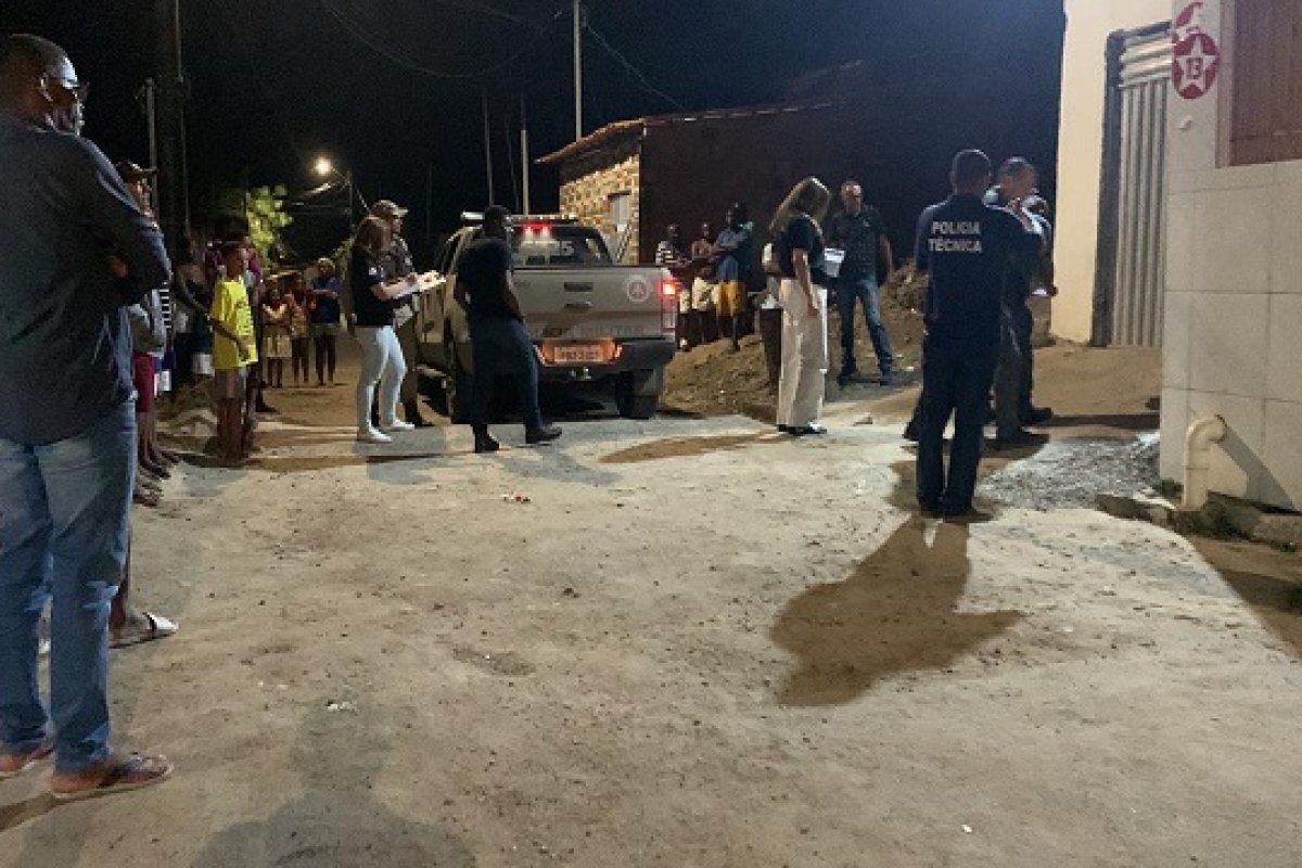 Jovem é morto dentro de bar no distrito de Bonfim, em Feira de Santana