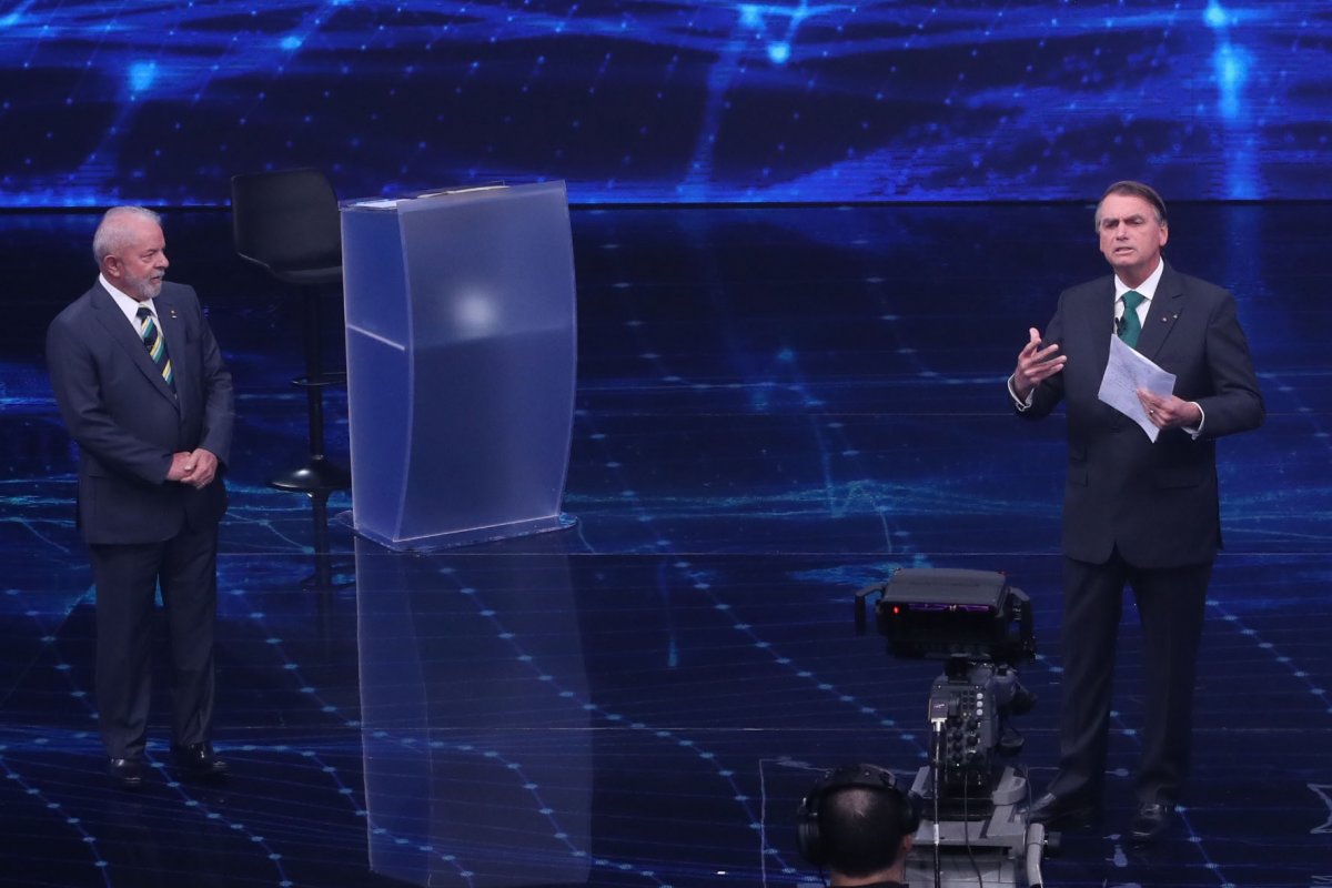 Debate na Band: Bolsonaro tem mais menções na internet