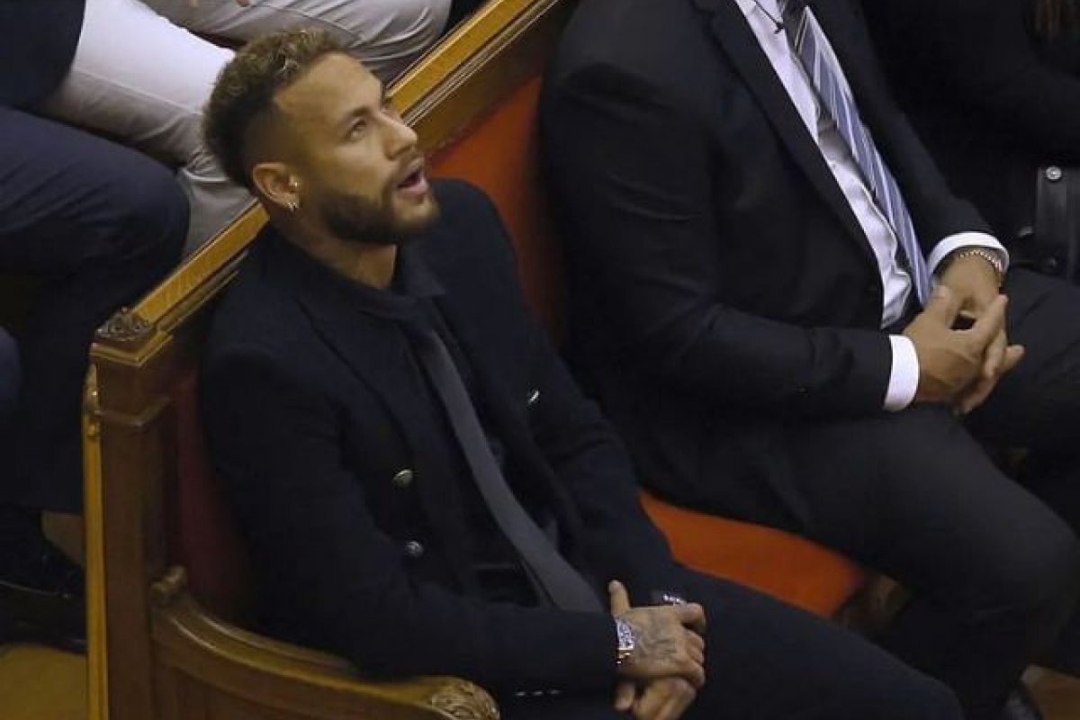 Neymar participa de julgamento sobre fraude fiscal a um mês da Copa do Mundo do Catar