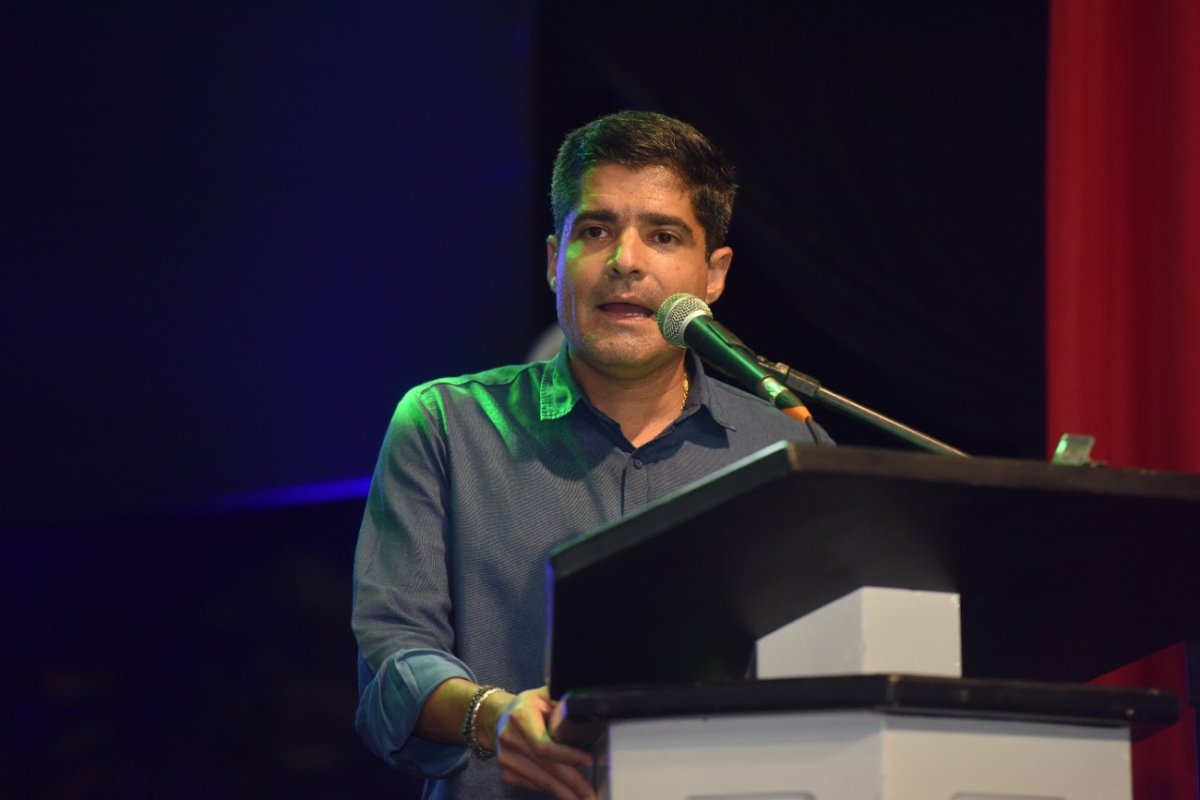 “Quer esconder que teve como marca a extinção da EBDA”, diz ACM Neto sobre ausência de Jerônimo em mais um debate