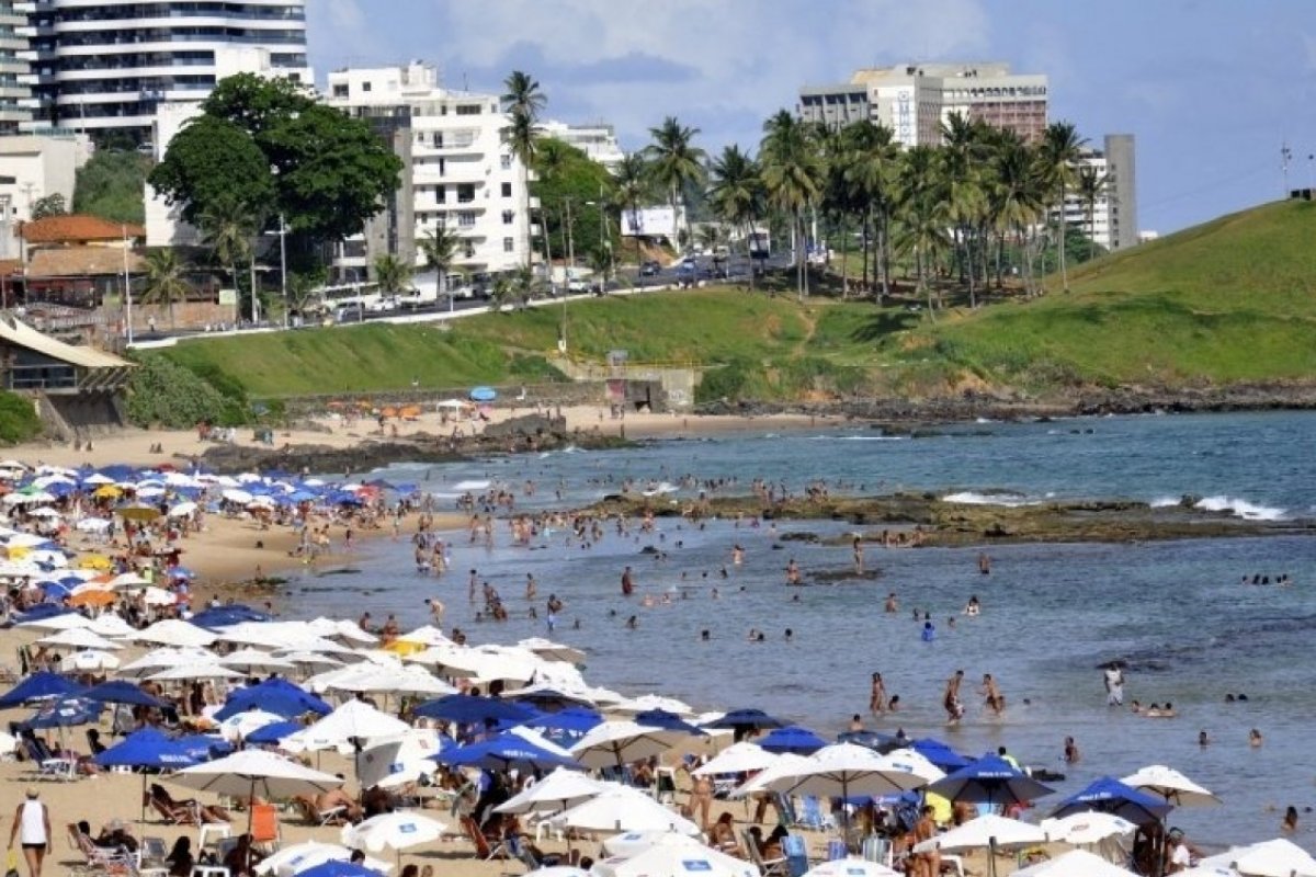 Nove praias baianas estão impróprias para banho neste fim de semana