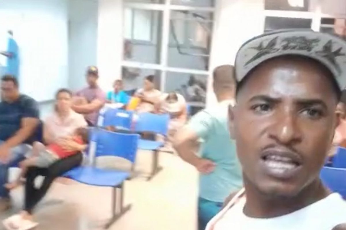 Vídeo: Homem denuncia falta de atendimento no HEC, em Feira de Santana
