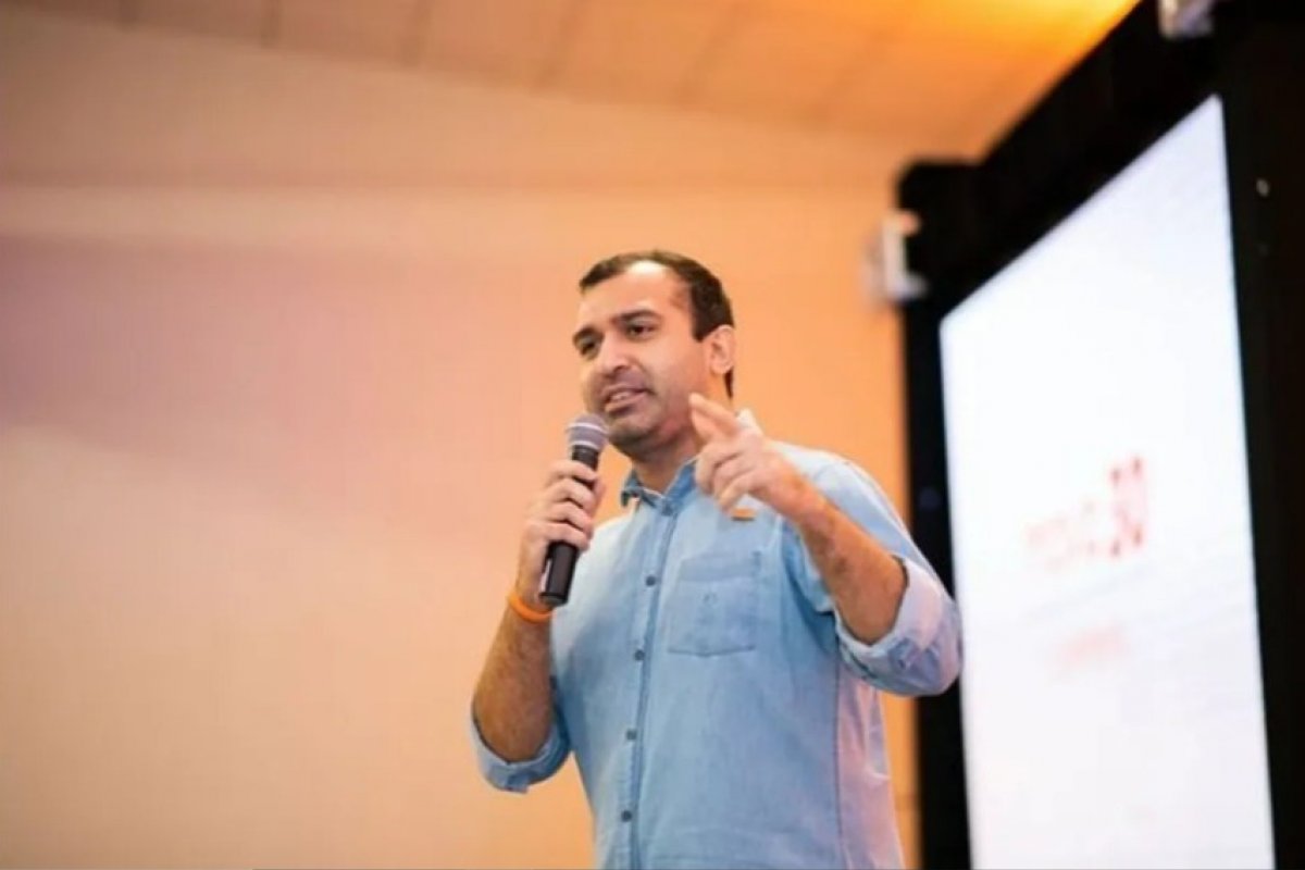 Presidente do Novo esclarece que partido liberou voto, mas não em Lula