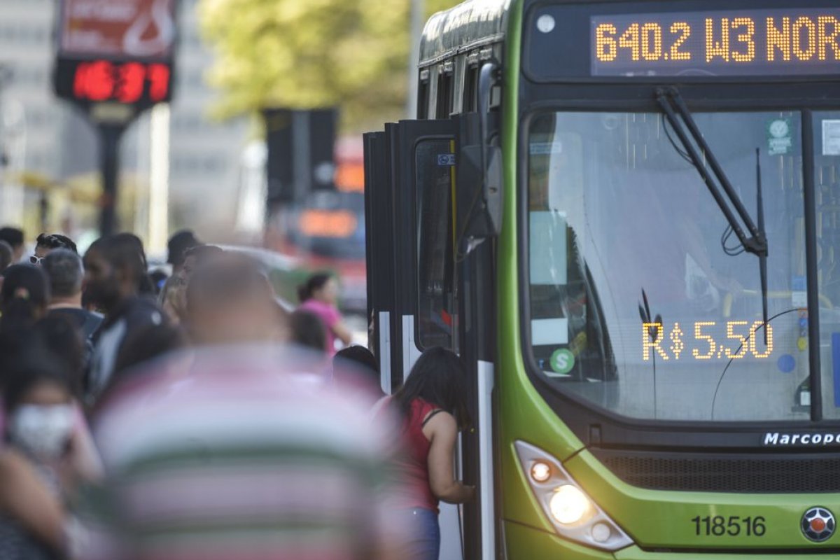Maioria do STF vota a favor do transporte público gratuito no dia da eleição
