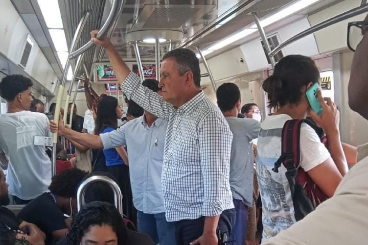 Vídeo: Rui Costa justifica que pegou metrô para fugir de engarrafamento na Paralela