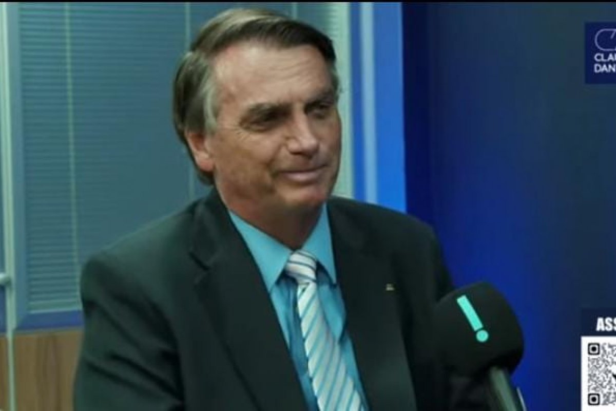 "Alguns do judiciário têm interesse em um candidato", afirma Jair Bolsonaro em podcast