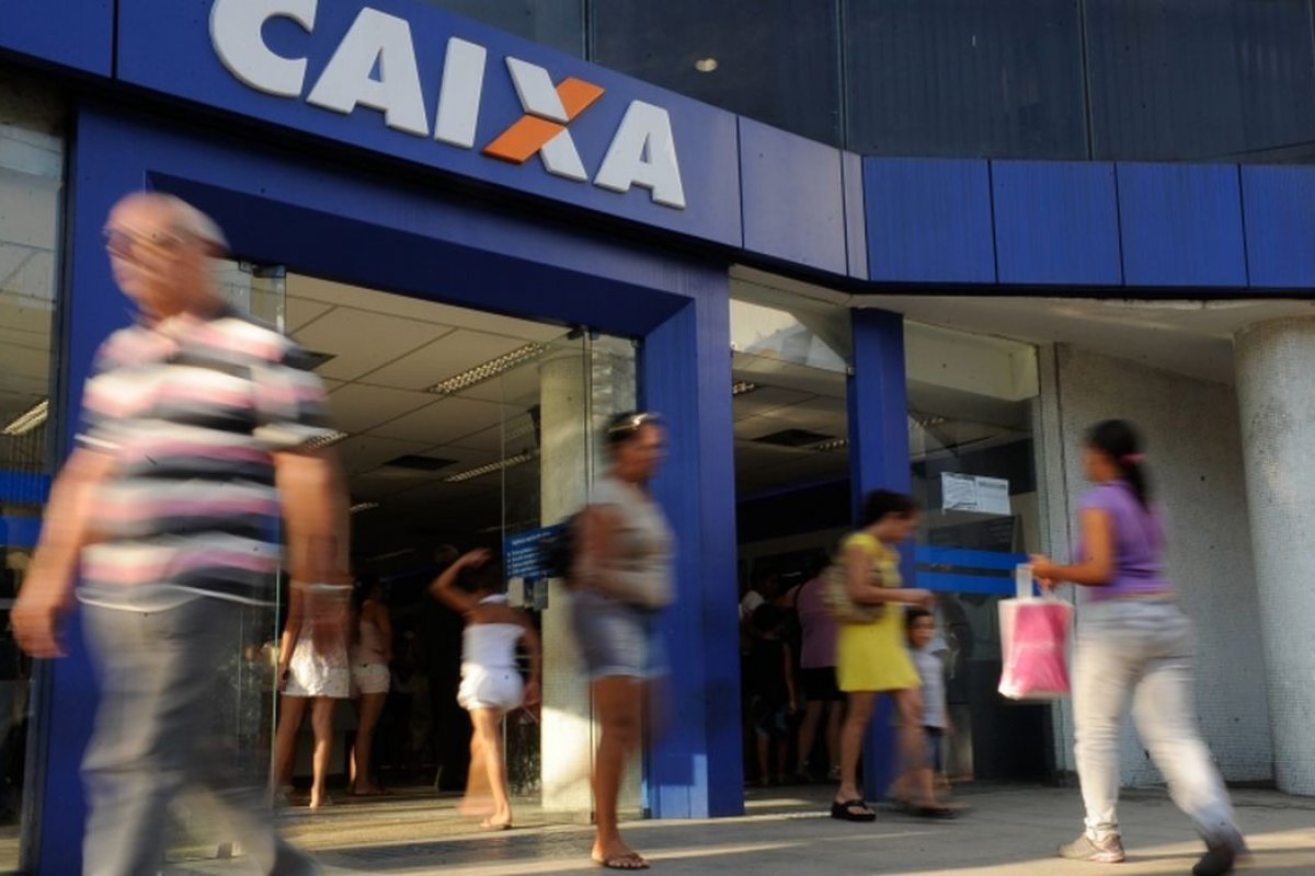 Caixa paga lote complementar do abono salarial para 1,1 milhão de trabalhadores