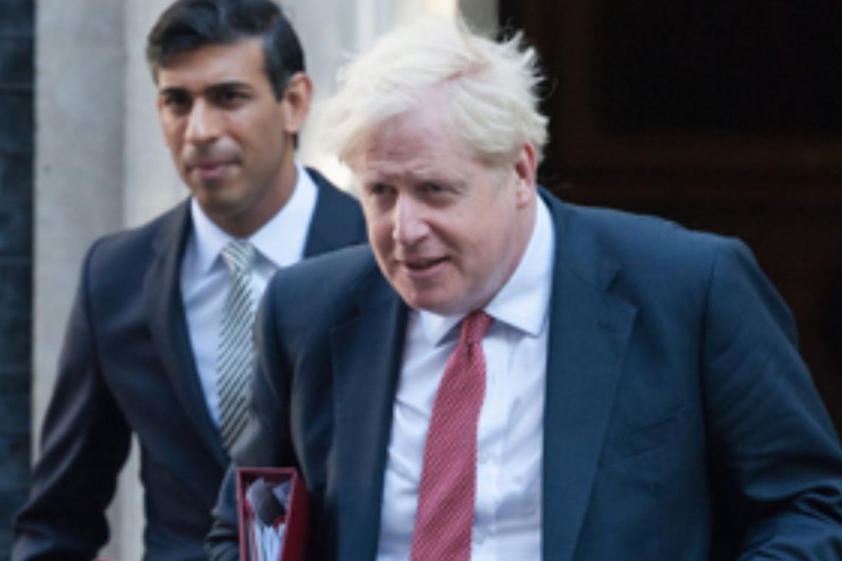 Boris Johnson e Rishi Sunak lideram corrida para próximo primeiro-ministro do Reino Unido