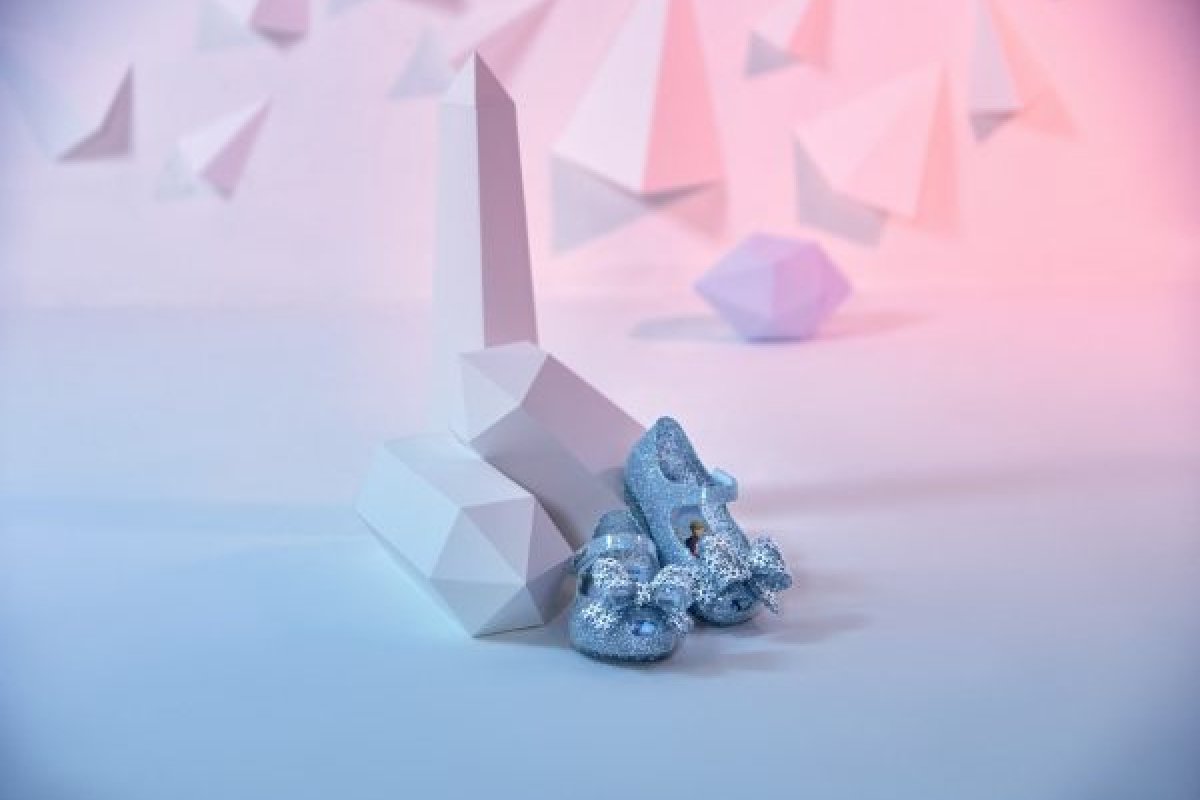 Melissa e Disney se unem para homenagear Frozen