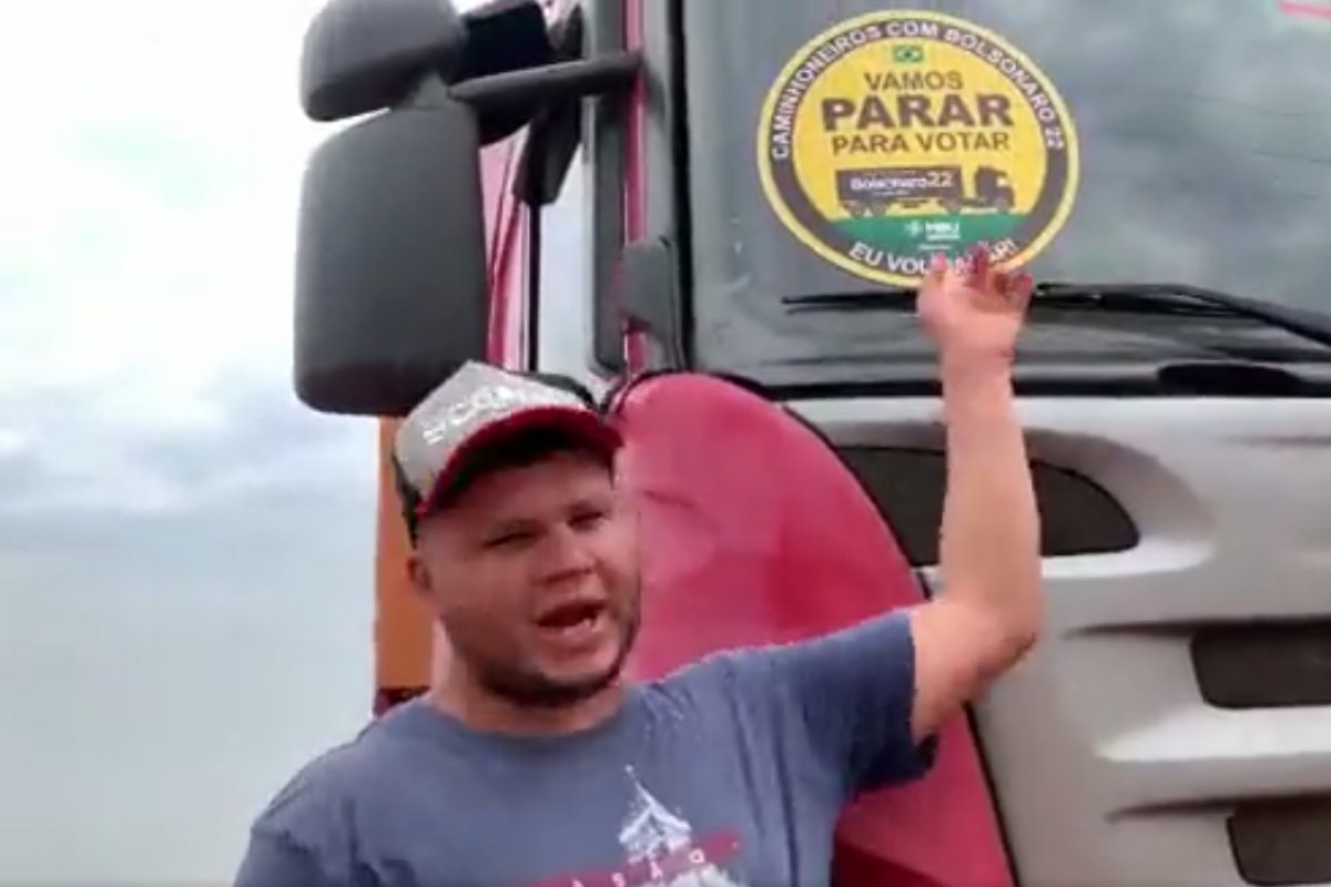 Vídeo: caminhoneiros dizem que vão parar dia 30 para votar em Bolsonaro