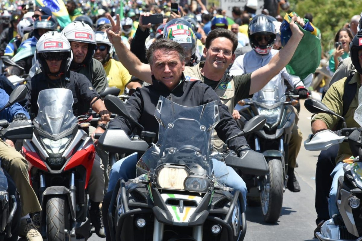 “O povo brasileiro está construindo essa virada”, diz João Roma sobre posição de Bolsonaro nas pesquisas