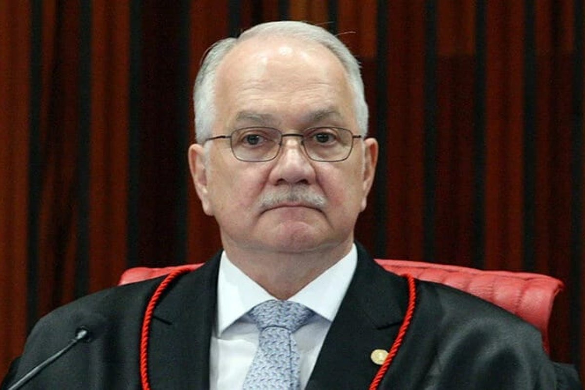 Fachin nega pedido da PGR para suspender resolução que aumenta poderes do TSE