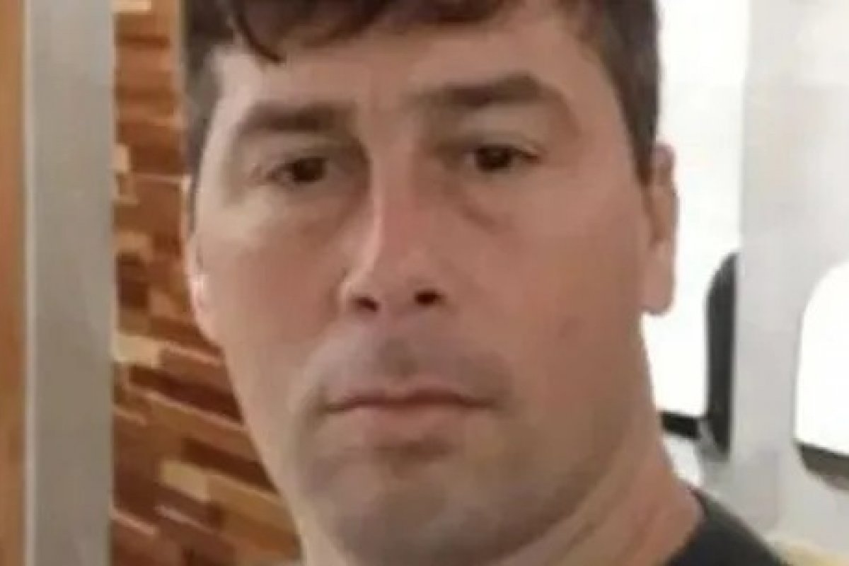 Assessor identificado como agressor de cinegrafista é exonerado