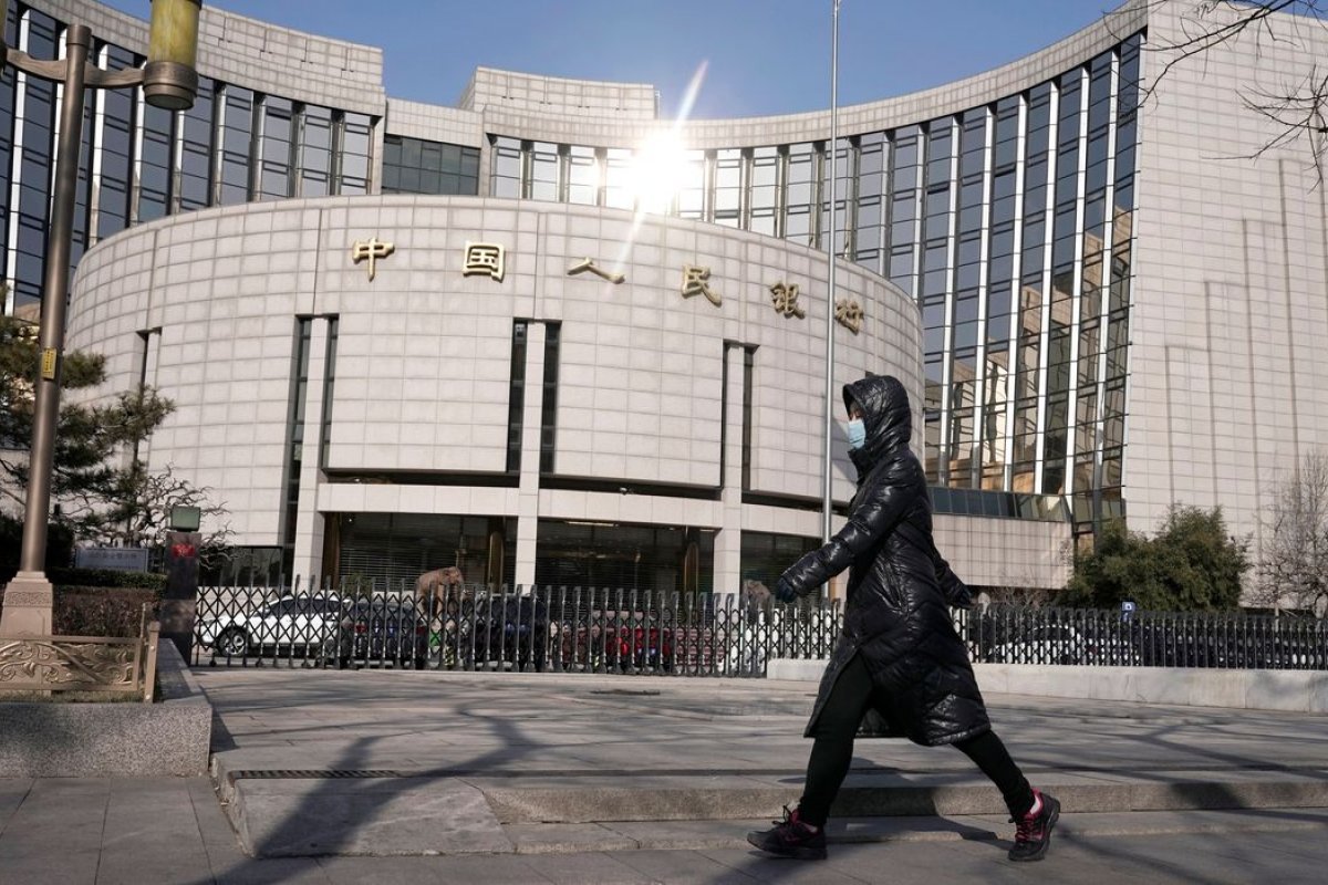 Após três anos, parte de Wuhan volta ao confinamento por causa da alta nos casos de covid-19