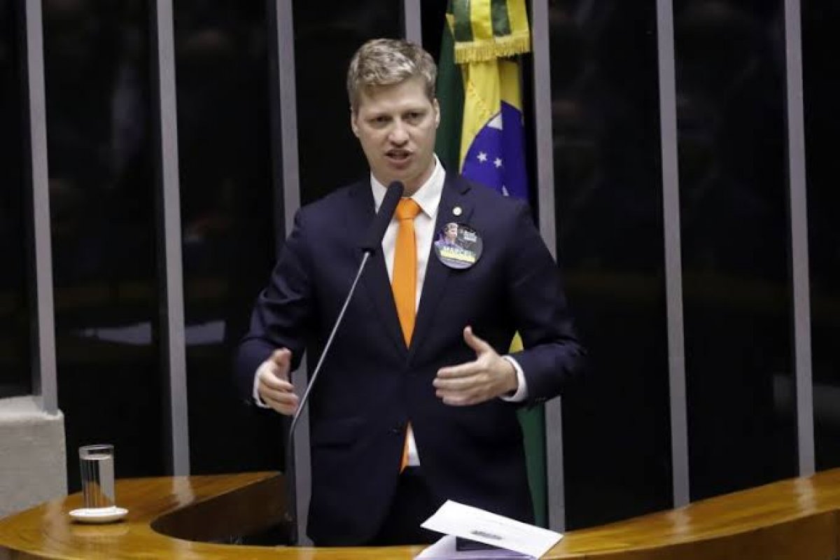 Marcel van Hattem diz que movimentações pela desfiliação de Amoêdo são antigas