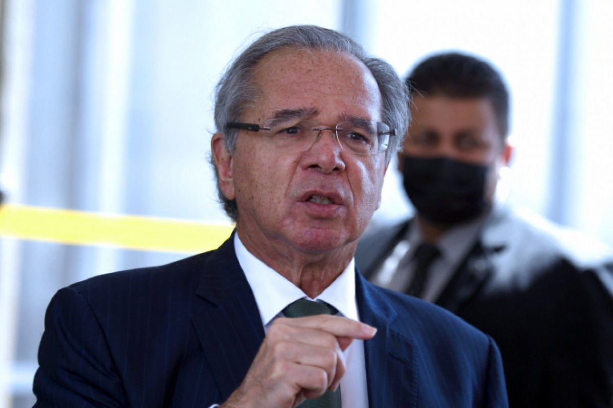 Paulo Guedes critica Henrique Meirelles e defende políticas fiscais do governo Bolsonaro