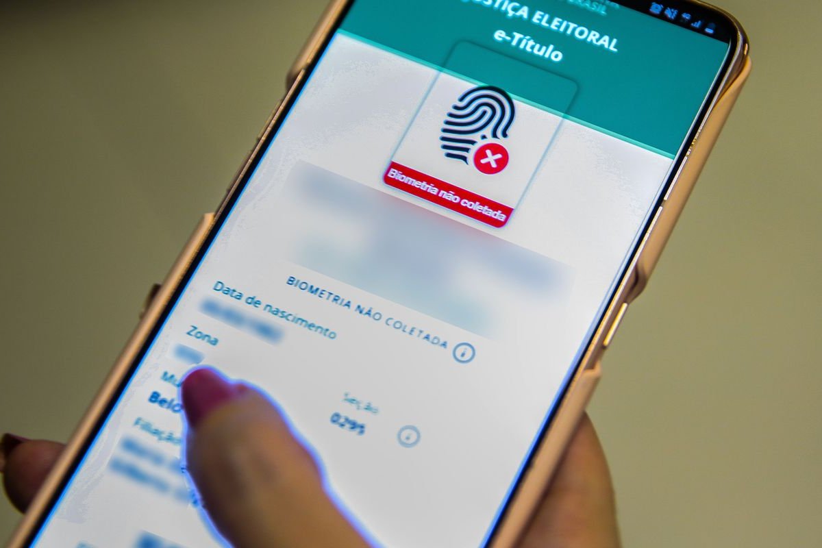 E-título pode ser baixado até as 23h59 deste sábado (29), alerta TSE