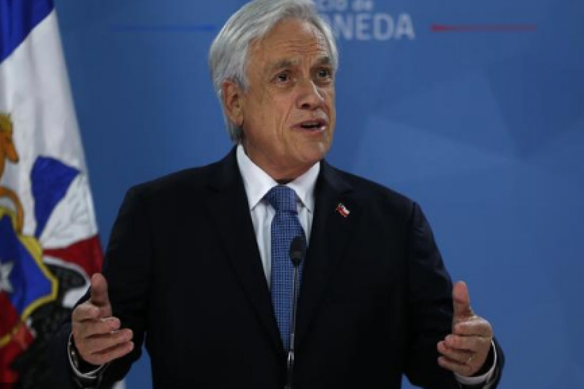 Piñera condena violência policial em protestos no Chile