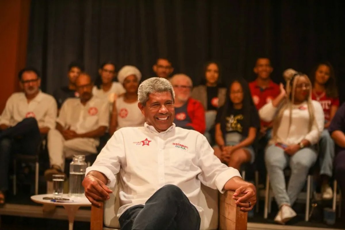 Jerônimo Rodrigues vence eleições em 363 municípios baianos