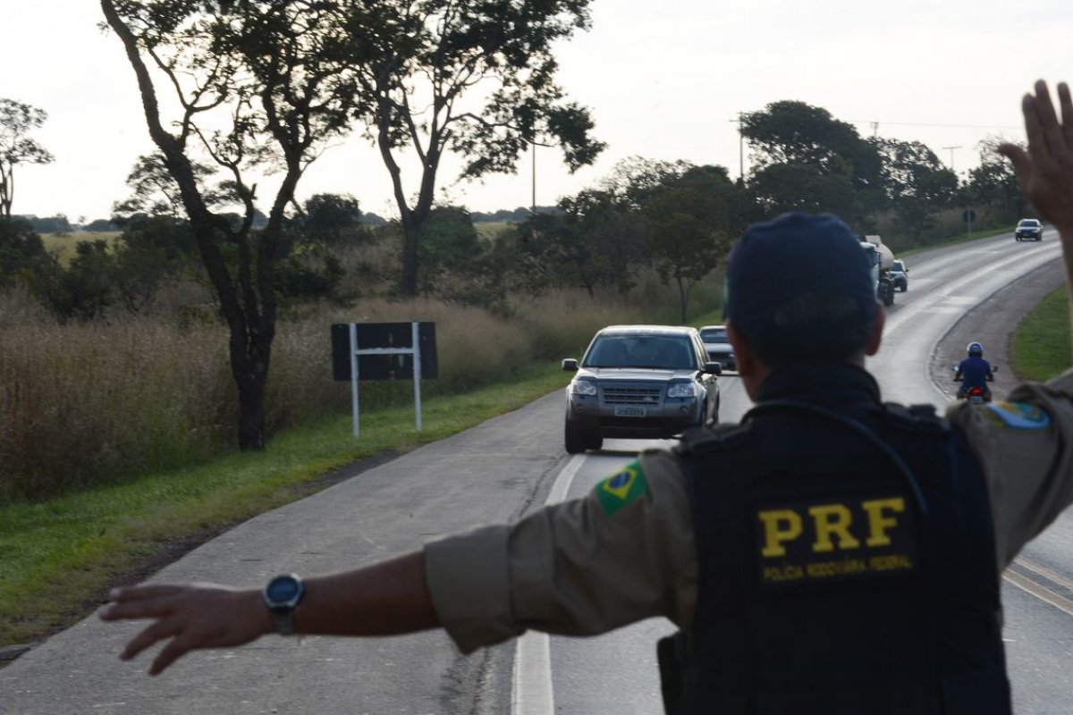 Feriadão: PRF registra 75 mortes nas rodovias federais