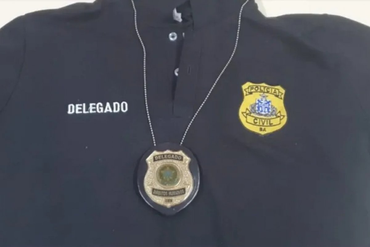 Homem de 50 anos é preso após se passar por delegado em Feira de Santana