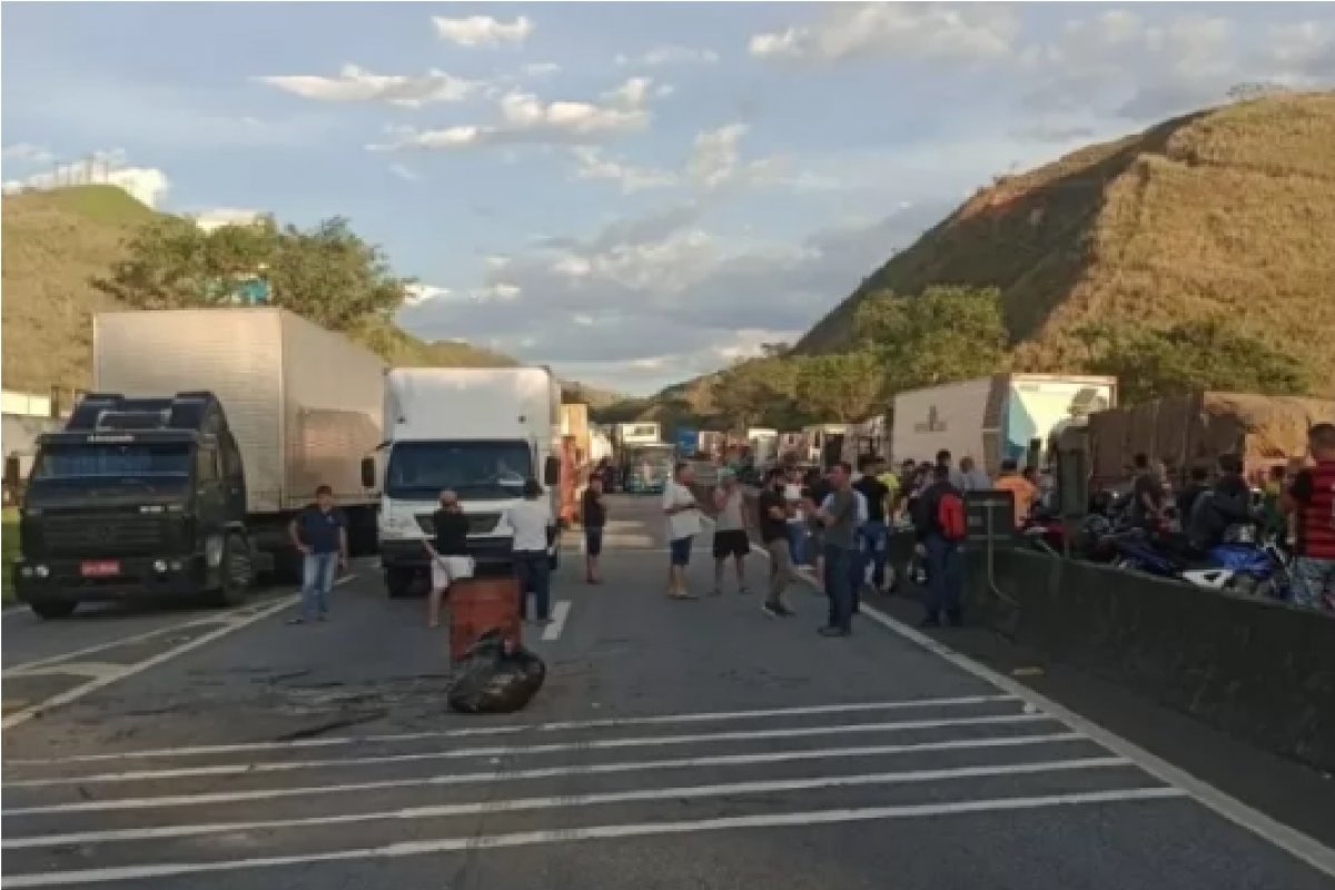 Abear alerta para risco de desabastecimento de combustível em aeroportos