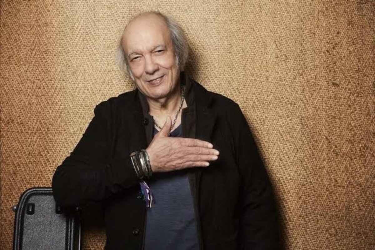 Erasmo Carlos tem alta e dispara: "Ressuscitei no Dia de Finados"