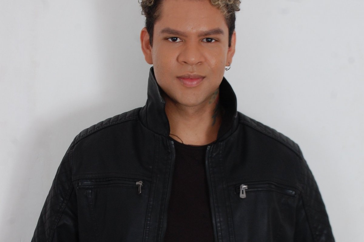 Bar da capital baiana recebe intervenções do artista plástico Thiago Thiago Bols