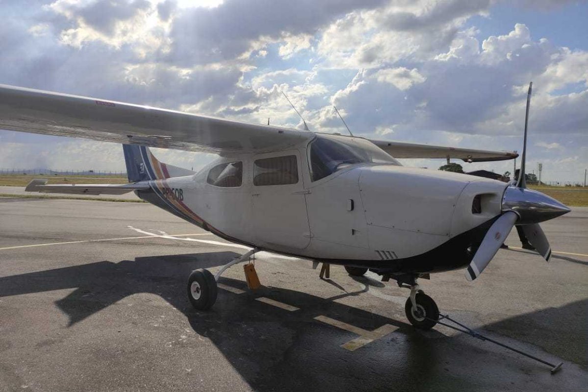 Brasil teve 182 acidentes aéreos desde morte da cantora Marília Mendonça, há um ano