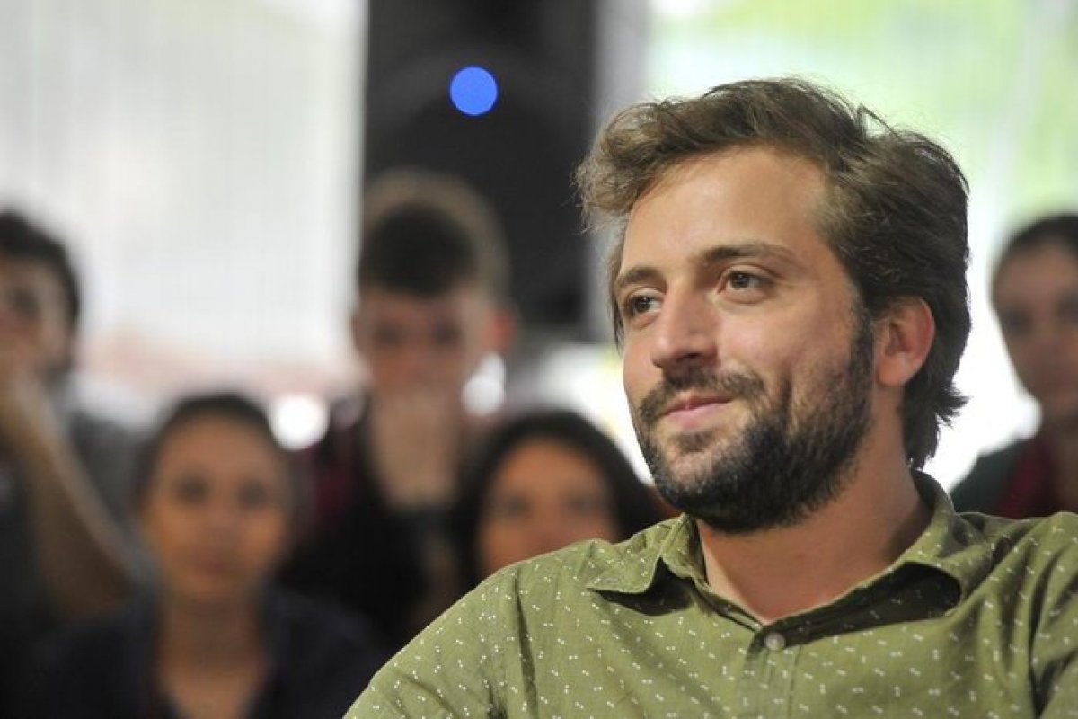 Gregório Duvivier fala sobre as influências literárias que inspiraram seu novo trabalho, na Bienal do Livro Bahia!