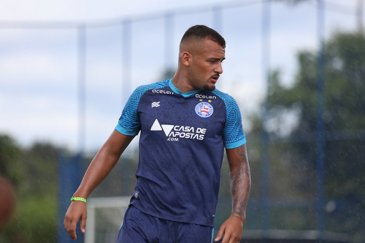 Bahia enfrenta o CRB valendo o acesso à Série A neste domingo (6)