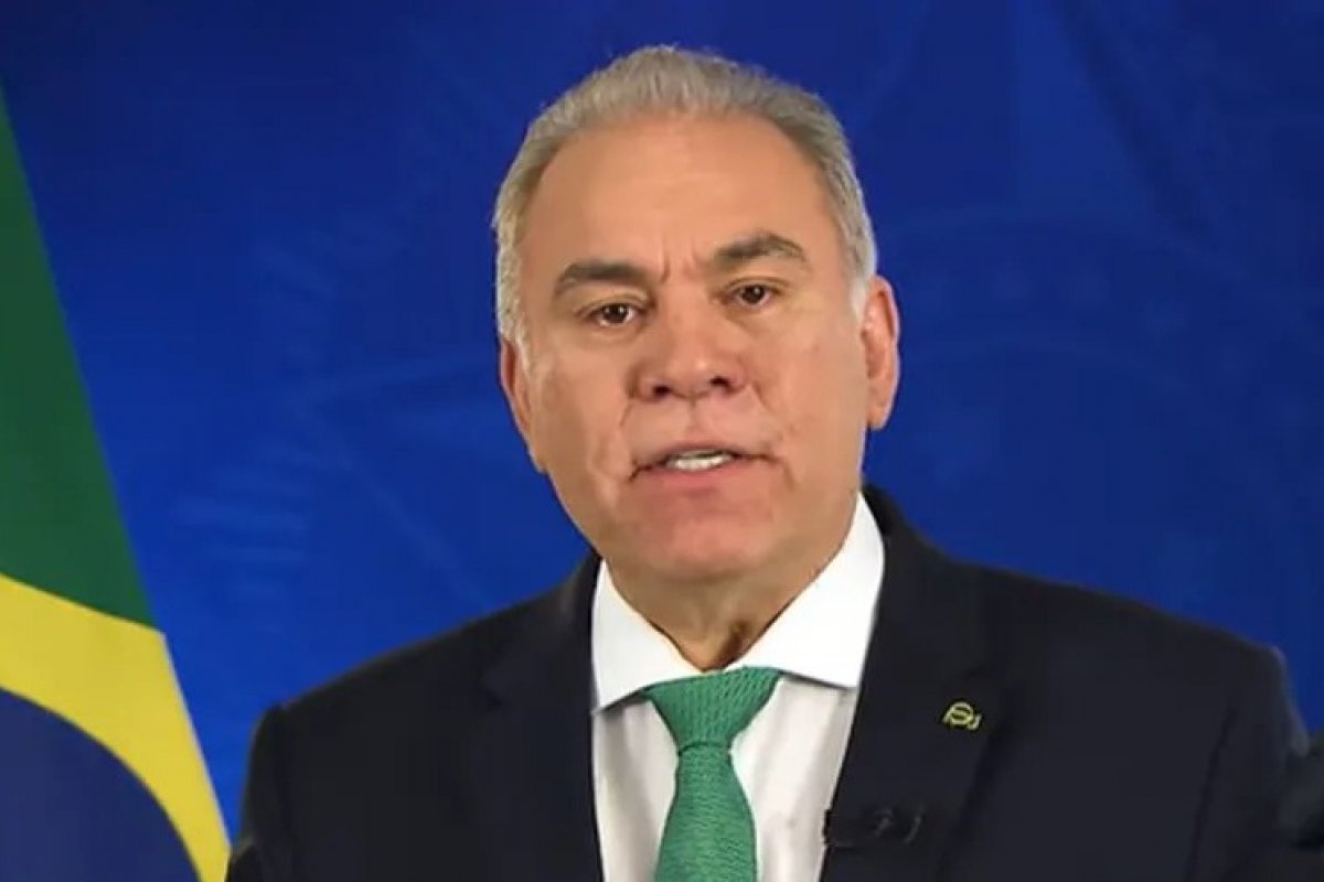 Queiroga pede que pais vacinem filhos contra a poliomielite