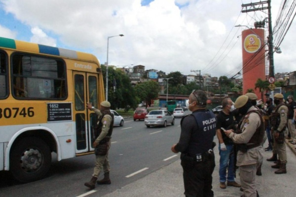 Em outubro, policiais Civil e Militar reduzem 50% dos roubos a ônibus em Salvador