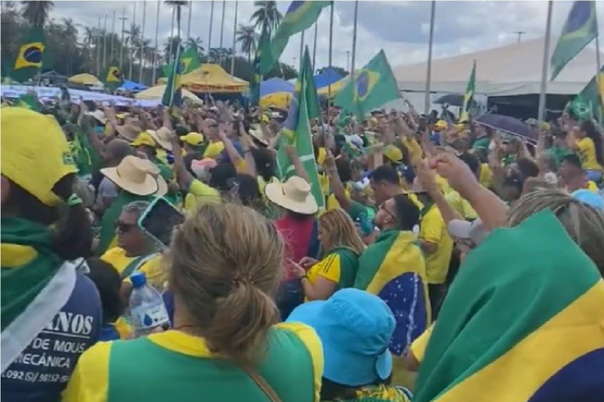 Vídeo: manifestação na frente do QG do Exército no Distrito Federal completa 7 dias