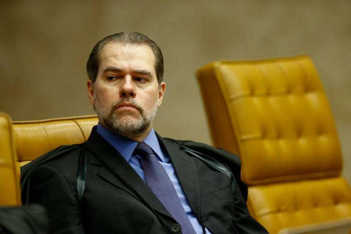 Sentiu a pressão e recuou 