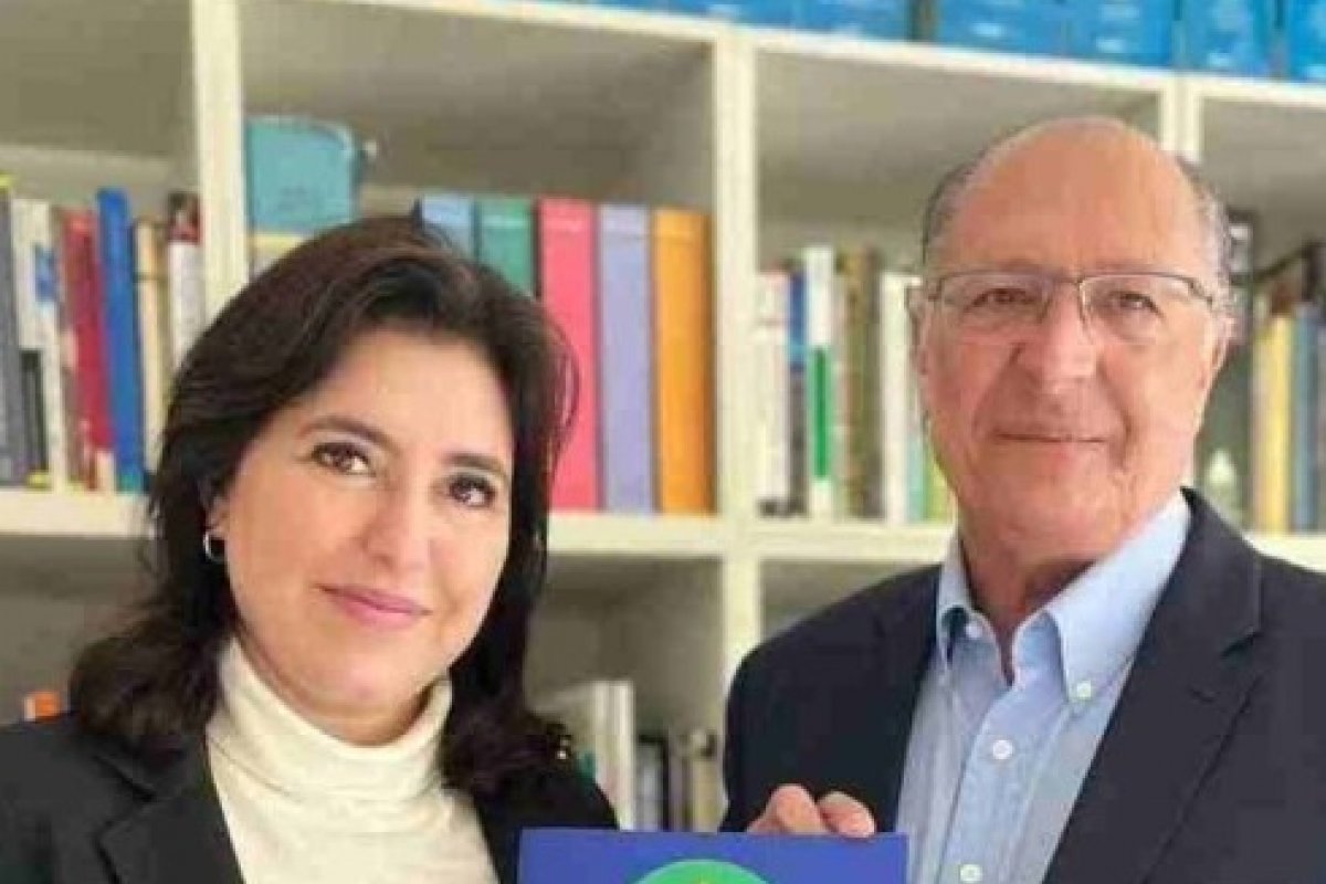 Alckmin anuncia Simone Tebet como líder de área social do governo de transição