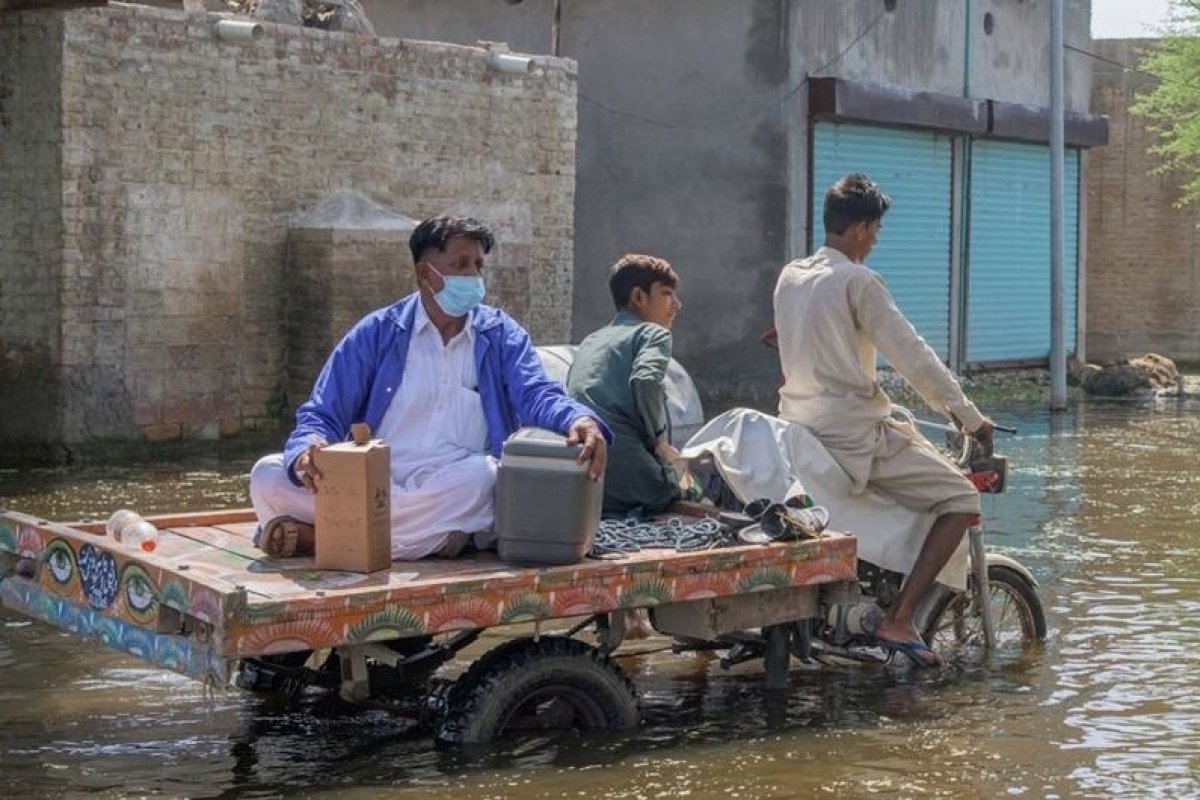 Mais de 27 milhões de crianças correm risco de sofrer com enchentes, diz Unicef