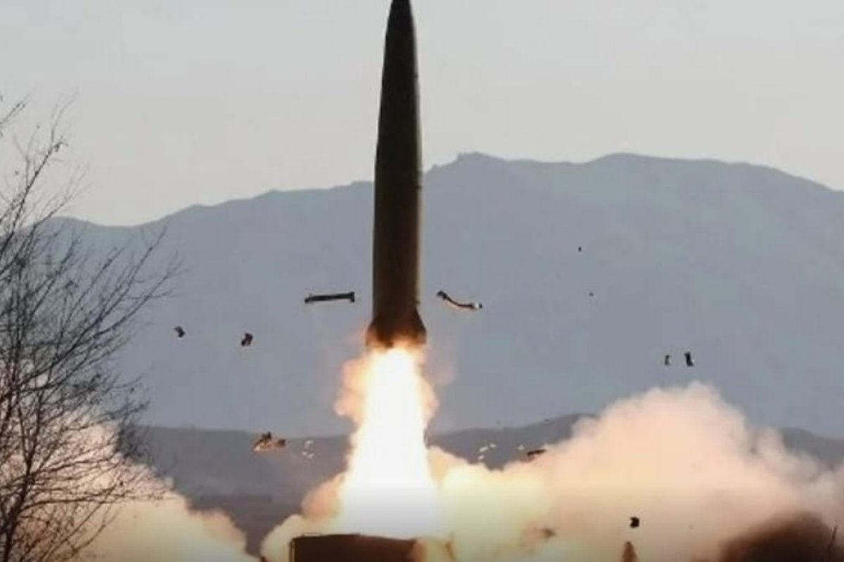 Coreia do Norte dispara ao menos um míssil balístico nesta quarta-feira (9)